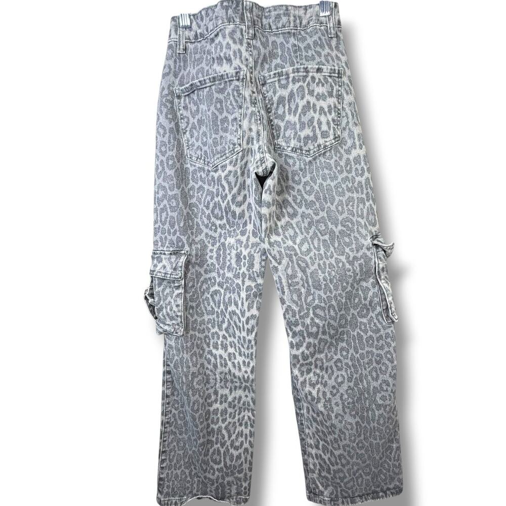 DISCLOSURE Gray Leopard Print Mid-Rise Cargo Utility Pants Straight Leg Jeans - Picture 4 of 6